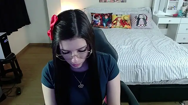 Snapshot of kittykat18x chatting on July 8, 2026, 12:46 am kittykat18x online show from July 8, 2026, 12:46 am