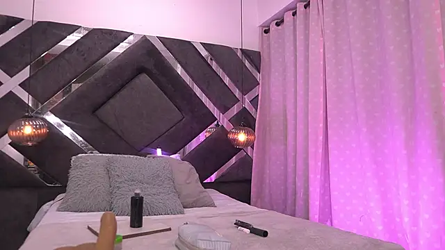 Snapshot of violeta_aroca chatting on October 31, 2025, 3:03 am violeta aroca online show from October 31, 2025, 3:03 am