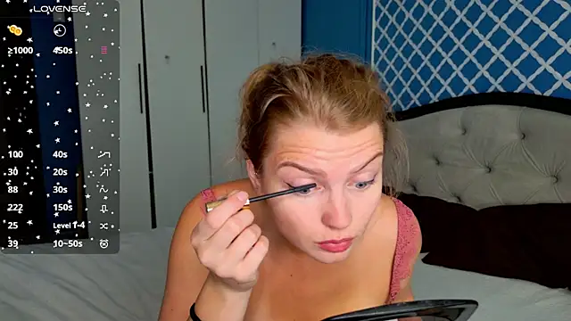 Busty Redhead online show from July 8, 2026, 7:31 am