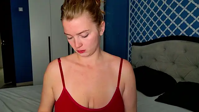 Snapshot of Busty_Redhead chatting on June 7, 2026, 6:51 am Busty Redhead online show from June 7, 2026, 6:51 am