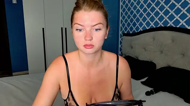 Snapshot of Busty_Redhead chatting on June 11, 2026, 3:14 am Busty Redhead online show from June 11, 2026, 3:14 am