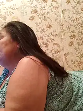 Snapshot of Zulfiya_Bruce chatting on April 23, 2026, 6:42 pm Zulfiya Bruce online show from April 23, 2026, 6:42 pm