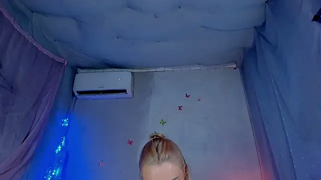 LickLizzy online show from May 6, 2026, 8:02 pm
