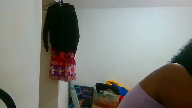 Snapshot of Aishamara chatting on October 6, 2025, 8:31 pm Aishamara online show from October 6, 2025, 8:31 pm