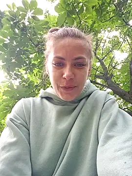 Snapshot of Keli_Jessi chatting on May 19, 2026, 1:29 pm Keli Jessi online show from May 19, 2026, 1:29 pm