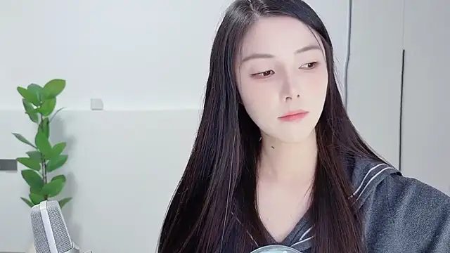 Snapshot of HaagenDazs_ chatting on October 18, 2025, 12:07 pm HaagenDazs online show from October 18, 2025, 12:07 pm