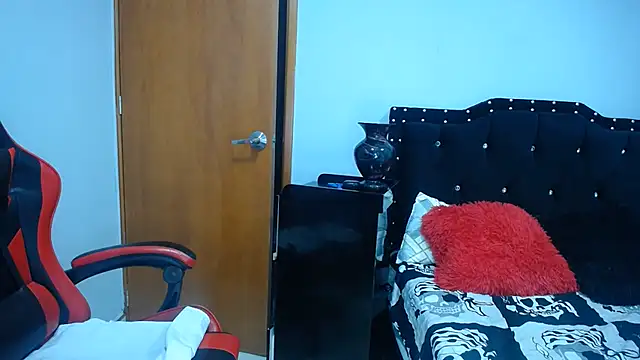Snapshot of Ursulawhite69 chatting on July 19, 2026, 1:25 am Ursulawhite69 online show from July 19, 2026, 1:25 am