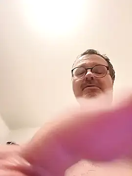 mike9473 online show from December 16, 2025, 6:56 pm