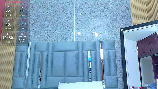 Snapshot of veronicaroose_ chatting on June 10, 2026, 12:50 pm veronicaroose online show from June 10, 2026, 12:50 pm