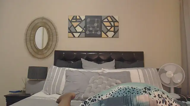 Creamyass22 online show from February 6, 2025, 4:03 pm