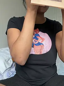 CandyLuxxxx online show from January 16, 2025, 6:06 pm