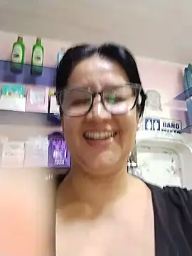Snapshot of keilymadam chatting on June 4, 2026, 2:55 pm keilymadam online show from June 4, 2026, 2:55 pm