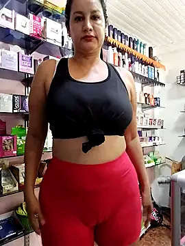 Snapshot of keilymadam chatting on November 27, 2025, 12:38 pm keilymadam online show from November 27, 2025, 12:38 pm