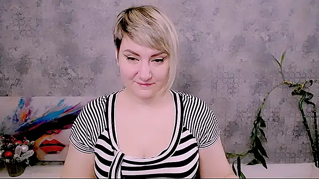 Djullia online show from December 22, 2025, 7:19 am