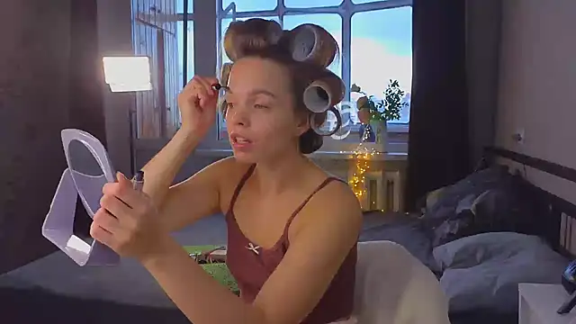 sinteas online show from October 23, 2025, 10:14 am