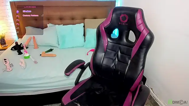 Snapshot of mila_katts chatting on November 7, 2025, 3:55 am mila katts online show from November 7, 2025, 3:55 am