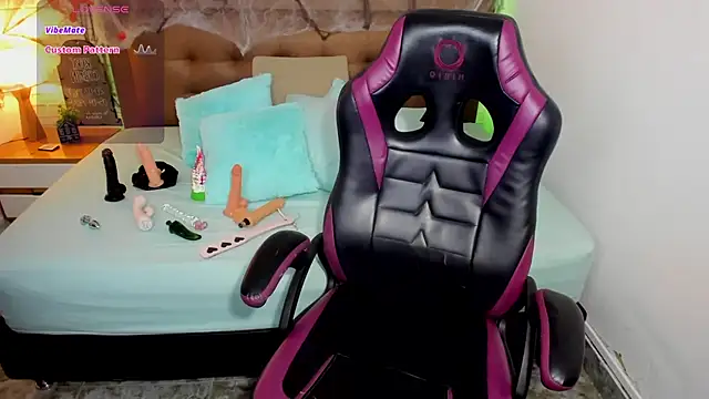 Snapshot of mila_katts chatting on October 25, 2025, 6:56 am mila katts online show from October 25, 2025, 6:56 am