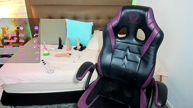 Snapshot of mila_katts chatting on October 12, 2025, 4:03 am mila katts online show from October 12, 2025, 4:03 am