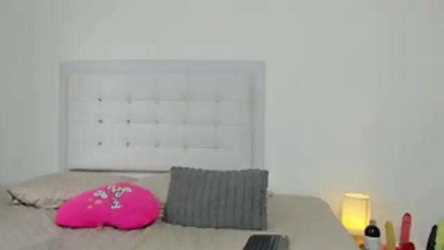 Snapshot of Sofia_Blosom chatting on October 29, 2025, 10:42 pm Sofia Blosom online show from October 29, 2025, 10:42 pm