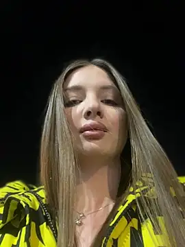 Snapshot of KrisMagnoly chatting on March 7, 2026, 5:40 pm KrisMagnoly online show from March 7, 2026, 5:40 pm