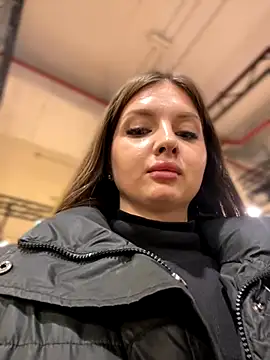 Snapshot of KrisMagnoly chatting on December 4, 2025, 11:31 am KrisMagnoly online show from December 4, 2025, 11:31 am