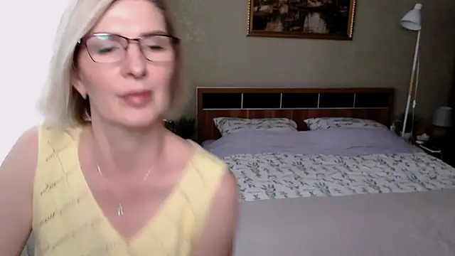 Snapshot of sensualEmilia chatting on June 23, 2026, 11:19 am sensualEmilia online show from June 23, 2026, 11:19 am