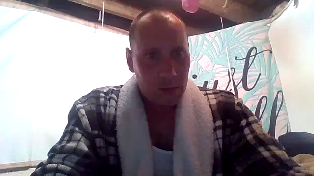 Snapshot of cum4calvin chatting on May 12, 2026, 4:35 pm cum4calvin online show from May 12, 2026, 4:35 pm
