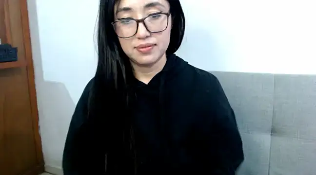 YummymeowW online show from February 23, 2025, 6:17 am