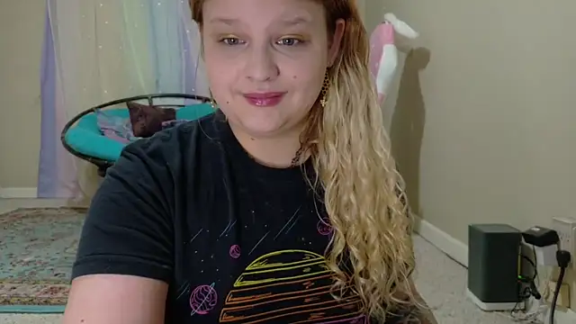 Snapshot of Emihaze chatting on November 1, 2025, 7:08 pm Emihaze online show from November 1, 2025, 7:08 pm