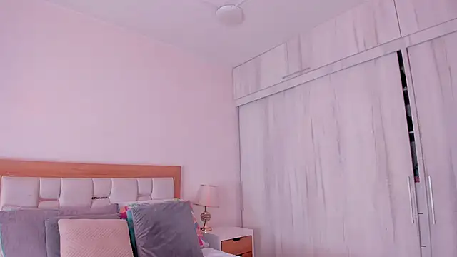 Snapshot of mia_hank chatting on October 25, 2025, 11:42 am mia hank online show from October 25, 2025, 11:42 am