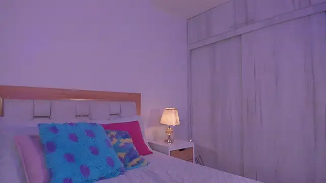 Snapshot of mia_hank chatting on December 2, 2025, 11:45 am mia hank online show from December 2, 2025, 11:45 am