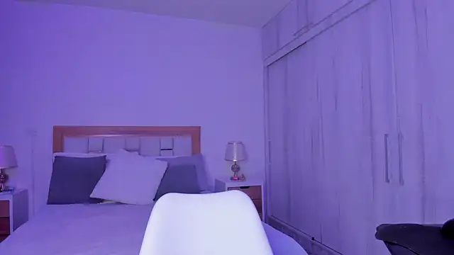 Snapshot of mia_hank chatting on March 13, 2025, 11:51 am mia hank online show from March 13, 2025, 11:51 am