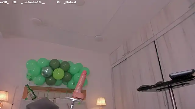 Snapshot of mia_hank chatting on March 17, 2025, 2:56 pm mia hank online show from March 17, 2025, 2:56 pm