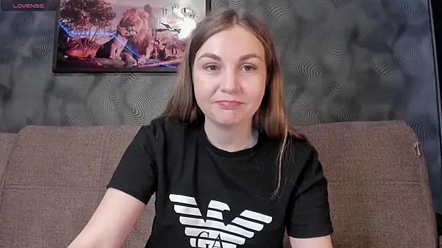 Snapshot of CassieMils chatting on December 3, 2024, 5:48 am CassieMils online show from December 3, 2024, 5:48 am