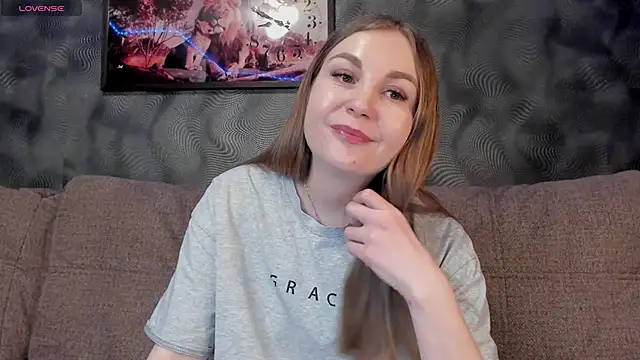 Snapshot of CassieMils chatting on February 17, 2025, 5:55 pm CassieMils online show from February 17, 2025, 5:55 pm