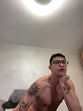 Snapshot of sebas_1122 chatting on April 6, 2026, 12:17 pm sebas 1122 online show from April 6, 2026, 12:17 pm