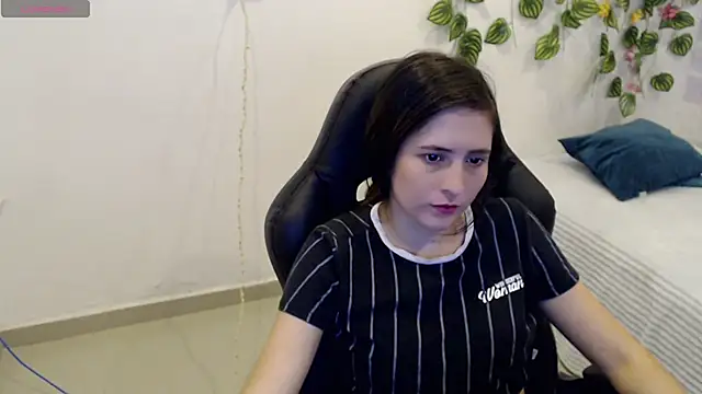 tania sweet   online show from January 17, 2025, 4:04 pm