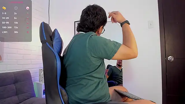 DaviidEvans  online show from December 20, 2025, 4:37 am