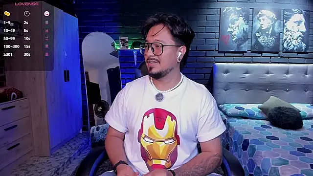 DaviidEvans  online show from March 18, 2026, 11:27 pm