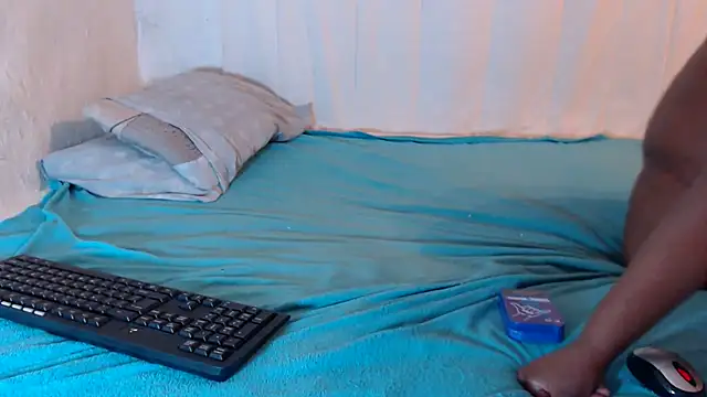 Snapshot of XXEBONYTEAZERXX chatting on October 11, 2025, 10:44 pm XXEBONYTEAZERXX online show from October 11, 2025, 10:44 pm