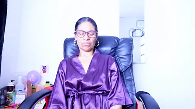 Snapshot of Aries_Mature chatting on June 22, 2026, 3:25 am Aries Mature online show from June 22, 2026, 3:25 am