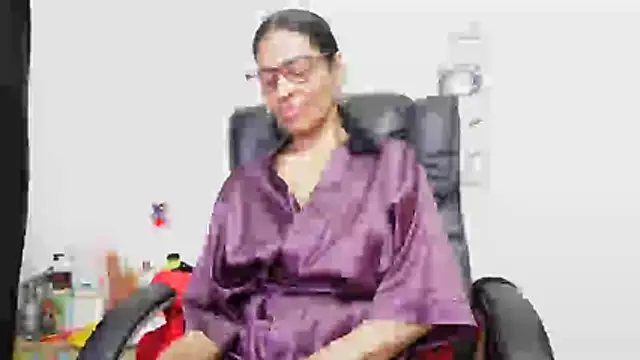 Snapshot of Aries_Mature chatting on June 22, 2026, 12:27 am Aries Mature online show from June 22, 2026, 12:27 am