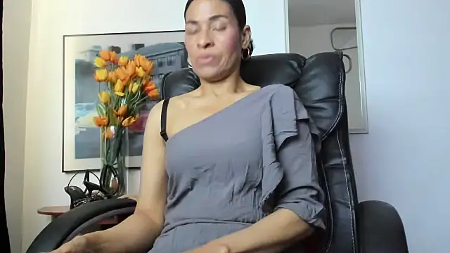 Snapshot of Aries_Mature chatting on October 30, 2025, 12:47 pm Aries Mature online show from October 30, 2025, 12:47 pm