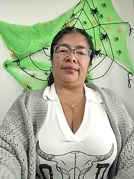 Snapshot of __valentina18 chatting on October 11, 2025, 1:12 pm valentina18 online show from October 11, 2025, 1:12 pm