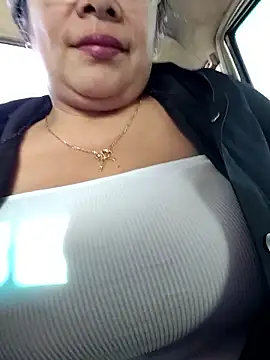 Snapshot of __valentina18 chatting on November 27, 2025, 12:27 pm valentina18 online show from November 27, 2025, 12:27 pm