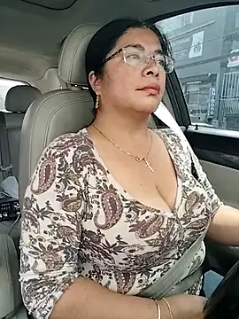 Snapshot of __valentina18 chatting on November 23, 2025, 4:39 pm valentina18 online show from November 23, 2025, 4:39 pm