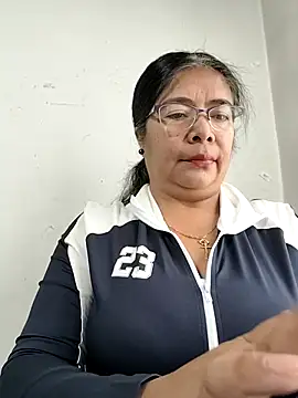 Snapshot of __valentina18 chatting on October 31, 2025, 1:08 pm valentina18 online show from October 31, 2025, 1:08 pm