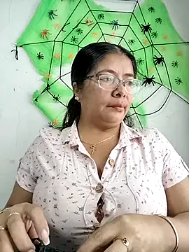 Snapshot of __valentina18 chatting on October 10, 2025, 1:12 pm valentina18 online show from October 10, 2025, 1:12 pm