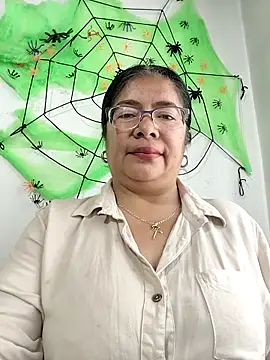 Snapshot of __valentina18 chatting on October 15, 2025, 1:08 pm valentina18 online show from October 15, 2025, 1:08 pm