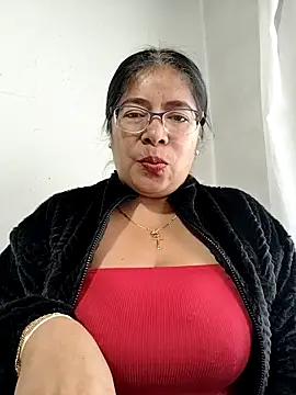 Snapshot of __valentina18 chatting on October 30, 2025, 1:09 pm valentina18 online show from October 30, 2025, 1:09 pm